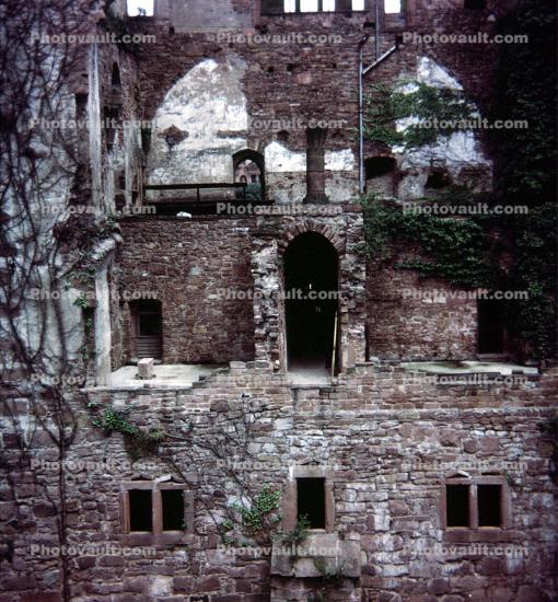 Ruins, Castle