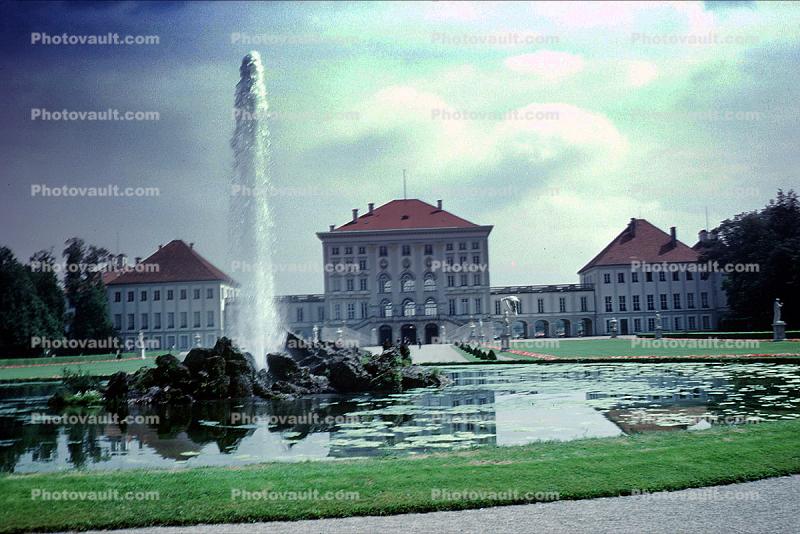 Water Fountain, aquatics, Nymphenburg Castle, Schlo? Nymphenberg, Munich, June 1979