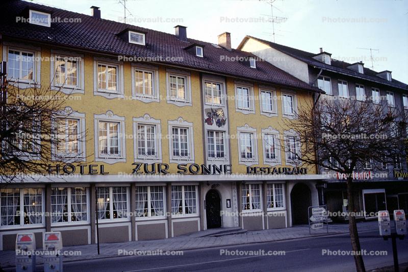 Hotel Zur Sonne, December 1985
