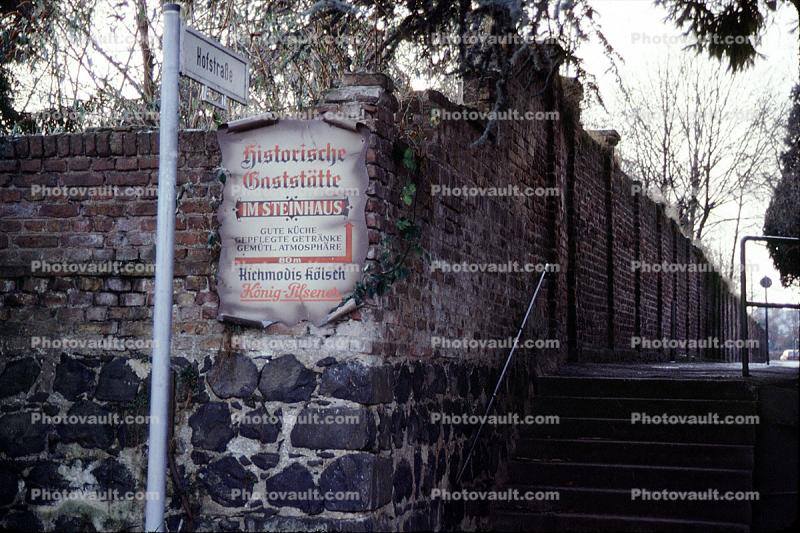 Historishce Gaststatte, Fence, Steps, Sidewalk