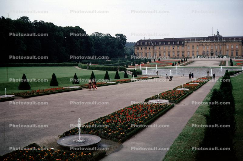 Blooming Baroque gardens, Water Fountains, Ludwigsburg Palace