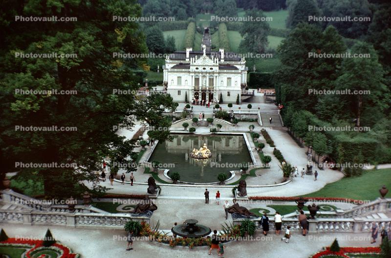 Water Fountain, pond, Linderhof Palace, Schloss, Museum, Ettal, Bavaria
