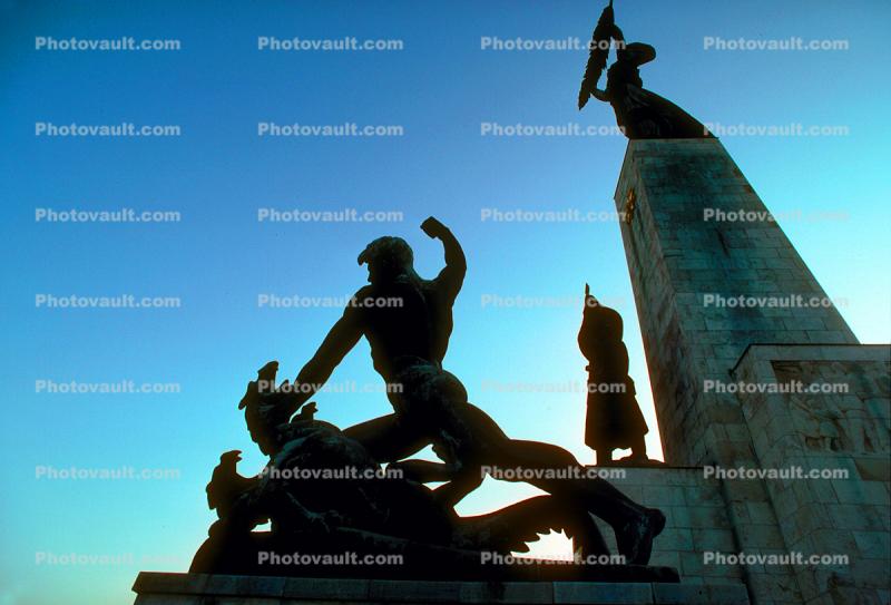 Freedom Monument, Man fighting, Gellert hill, Szabadsag Szobor, Budapest