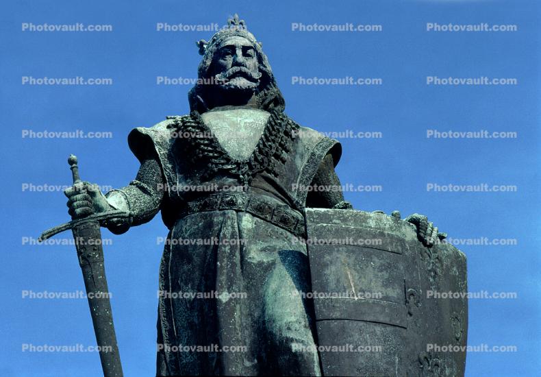 Karoly Robert, sword, Shield, Crown, Robe, Bronze Statue, Millennium Monument, Heroes Square, Budapest