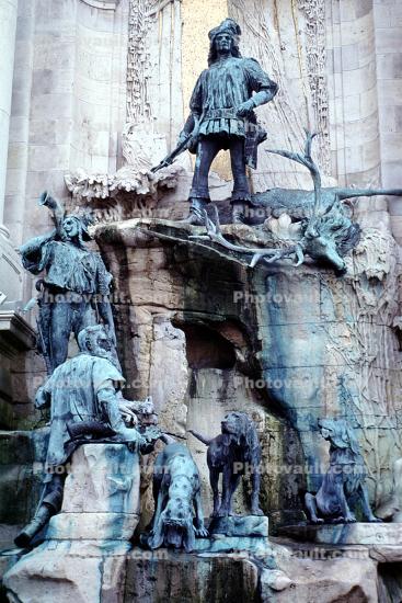 Detail of the Matthias Fountain, Statues, Water Fountain, Budapest