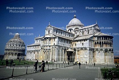 The Piazza del Duomo ("Cathedral Square"), Piazza dei Miracoli ("Square of Miracles"), landmark