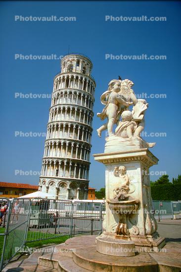 Putti Fountain and Leaning Tower of Pisa, Chrubs