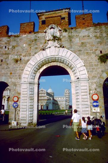 Arch, Archway at the Leaning Tower of Pisa