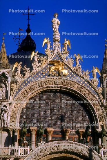 Saint Mark's Basilica Arch Facade, Statues, Venice
