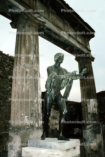 Statue at Pompei