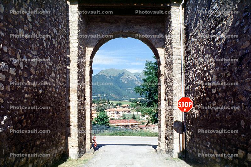 STOP, Castelluccio