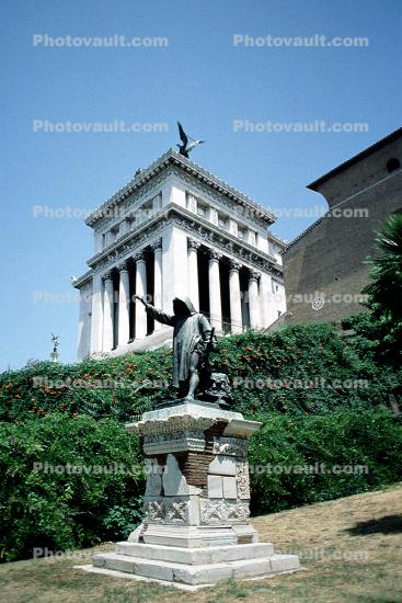 Statue, Pedestal, Building, Rome