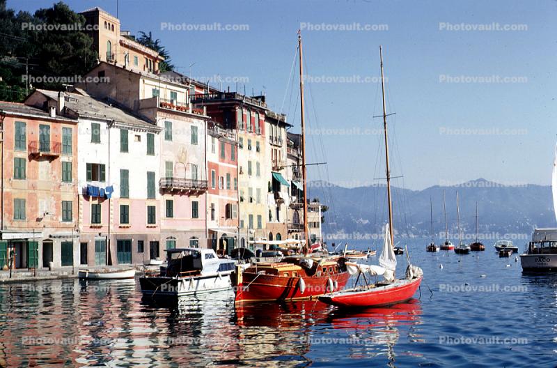 Harbor, waterside, village, boats, hills, forest, waterfront, redhull, redboats, near Sorrento
