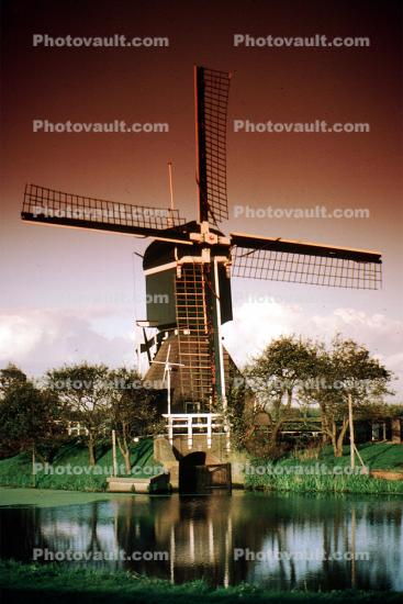 Windmill, 1985