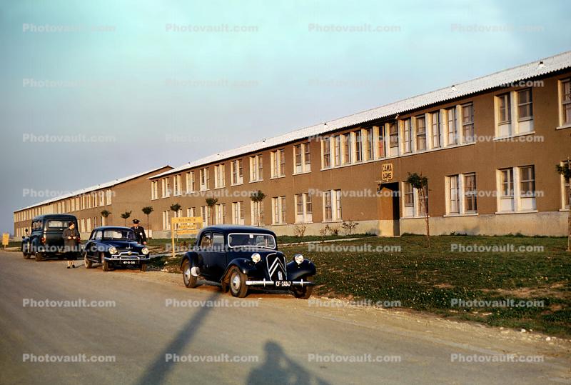 Cars, automobile, building, Cama Arms, 1950s
