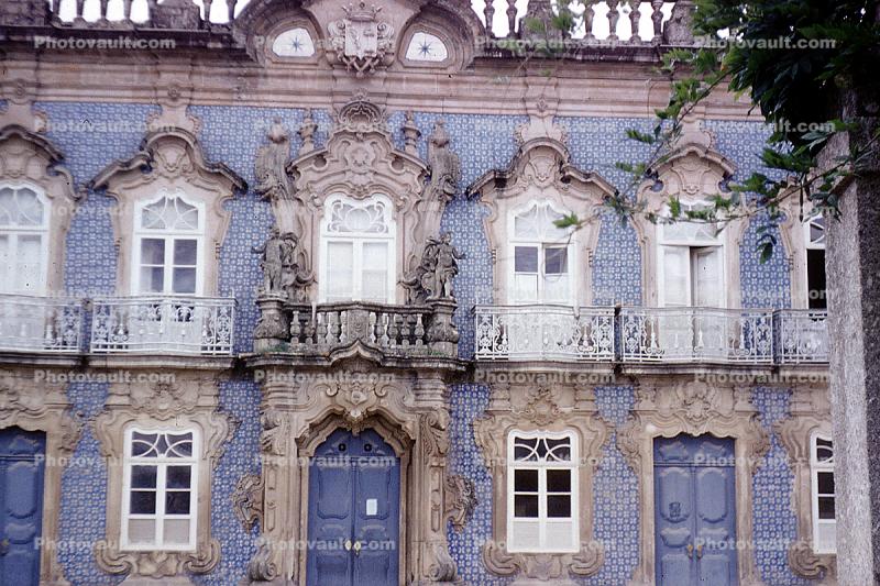 Ornate Building, windows, doors, Rococo, balcony, statues