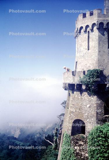 Castle Tower, Castle, Tower, Castelo de Montemor o Velho, Montemor-o-Velho, buildings, hilltop, near Coimbra