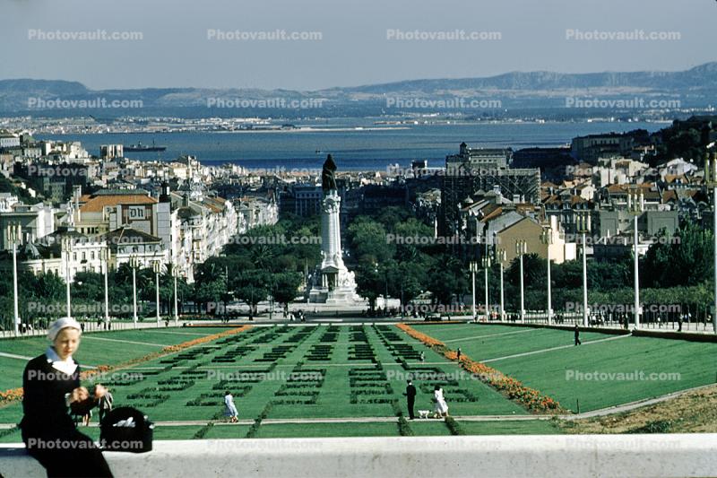 Gardens, Statue Monument Column, Lisbon, 1940s