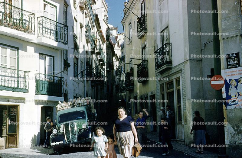 buildings, Delivery Truck, Woman, children, daughter, 1950s