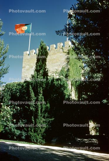 Castle, royalty, building, Castelo de Montemor o Velho, Montemor-o-Velho, hill, buildings, homes, hilltop, near Coimbra