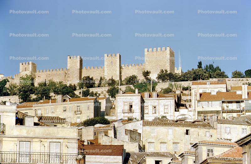 Castle, royalty, building, citadel, Castelo de Montemor o Velho, Montemor-o-Velho, hill, buildings, homes, hilltop, near Coimbra
