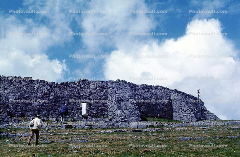 Fort Dun Angus, Inishmore Aran Island, ruin, fort, Ireland, cloouds