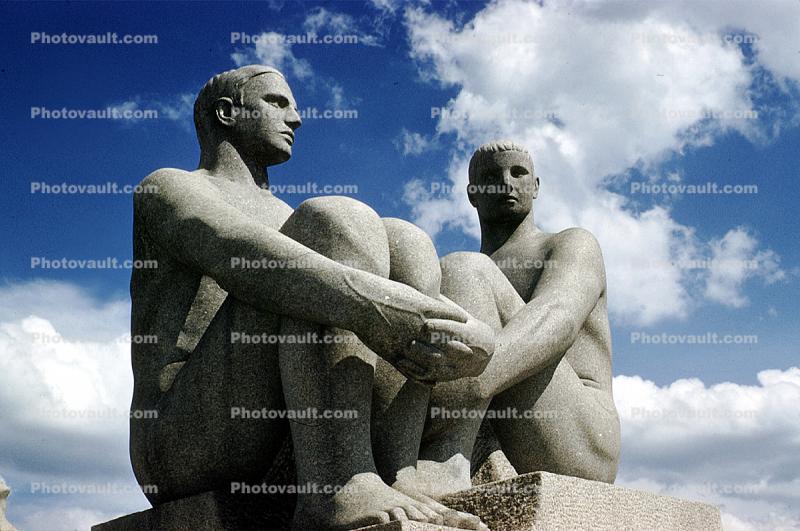 Two Men Statue, Vigeland Sculpture Park, Frogner Park, Oslo