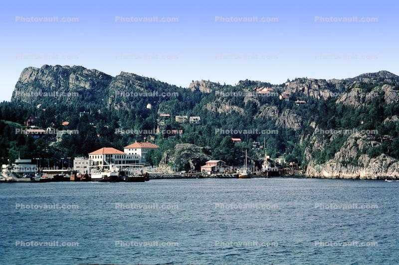 Fjord, Buildings, Docks, Waterfront, Harbor, Mountain, Geiranger, municipality of Stranda