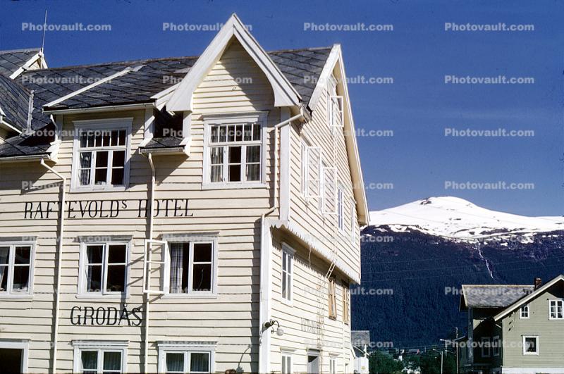 Buildings, Raftevold's Hotel, Grodas, Mountain, Geiranger, municipality of Stranda