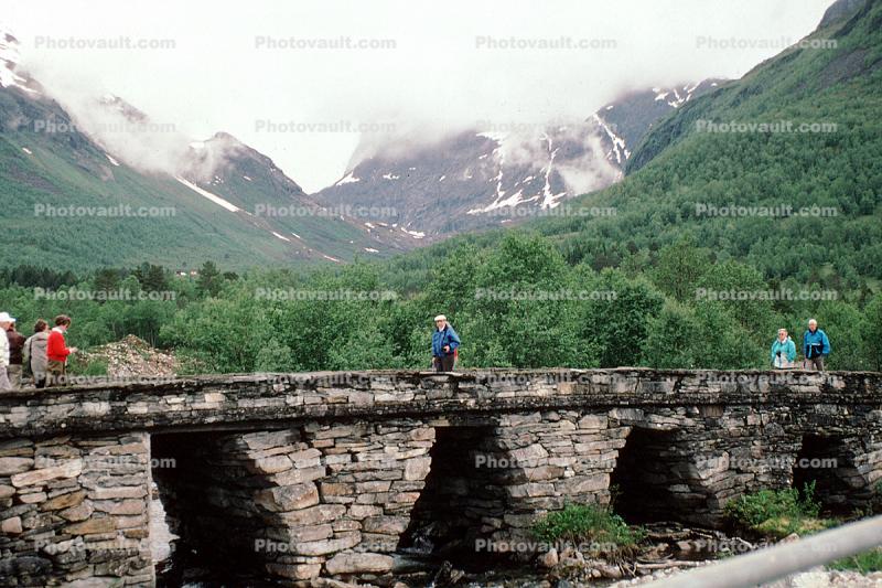 Classic Stone Bridge, Mountains