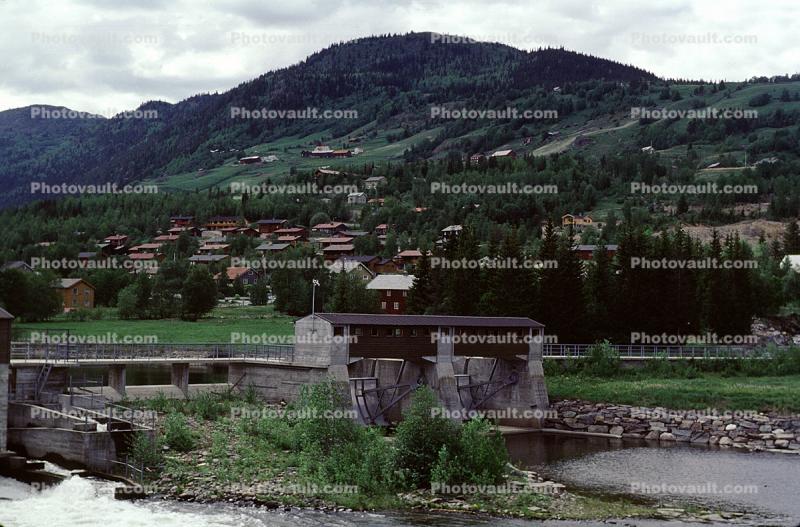 River Dam, Mountain Village