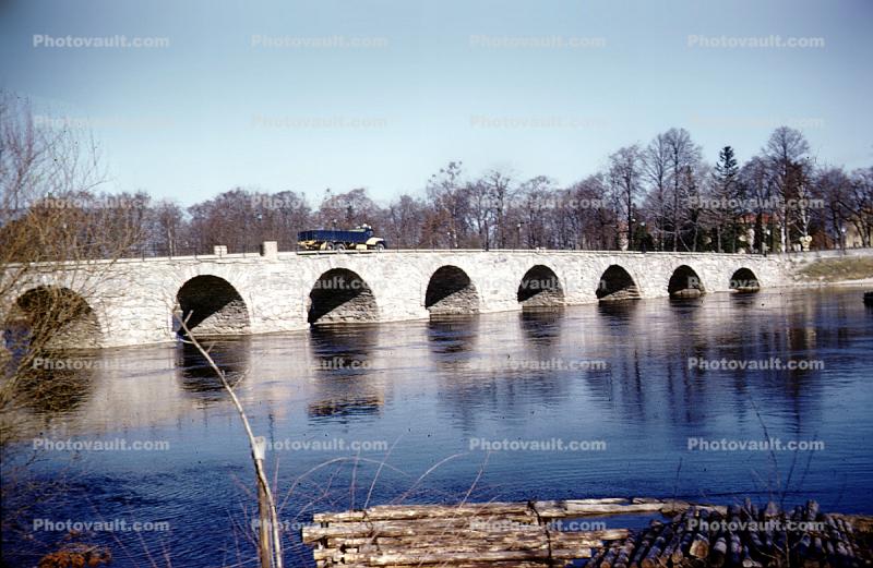 Stone Arch Bridge, River