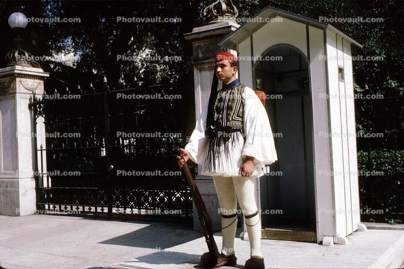 Evzon, Presidential Guard, Tomb of the Unknown Soldier, Athens 
