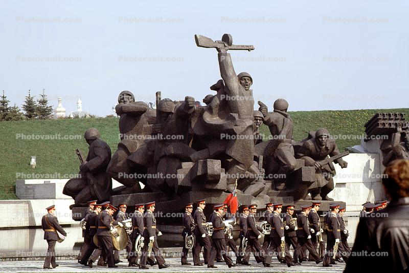 Soldiers Marching, Museum of the Great Patriotic War, Kiev, 29 April 1992
