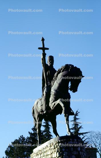 Horse Statue, Cross