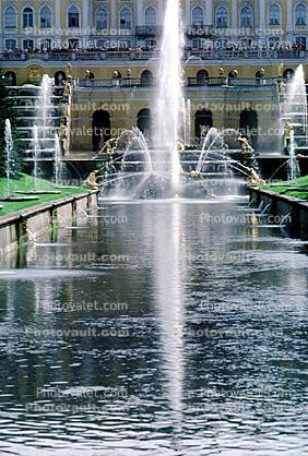 squirting water, Water Fountain, aquatics, Summer Palace in Petrodvorets