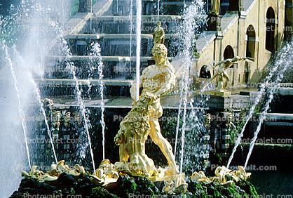 Samson and the Lion fountain in Peterhof, Water Fountain, aquatics, Summer Palace in Petrodvorets