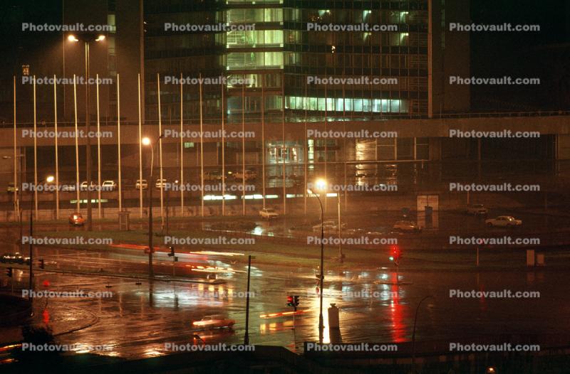 Building at Night in the Rain, cars