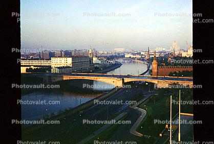 Moscow River, Bridge, Skyline