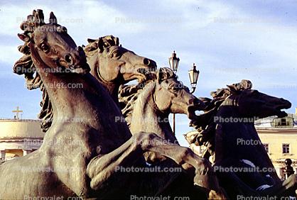 Four Seasons Fountain, Horse Statue by Zurab Tsereteli, Quadriga, sculpture, Alexander Garden