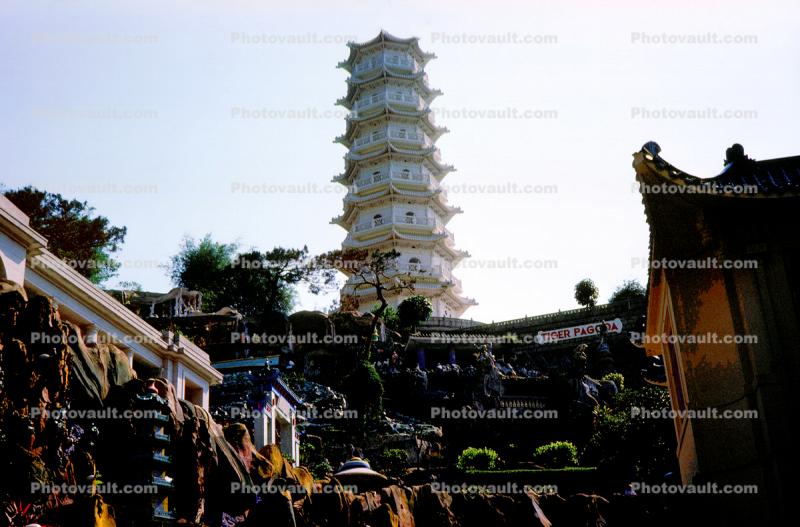 Pagoda Tiger Balm Gardens