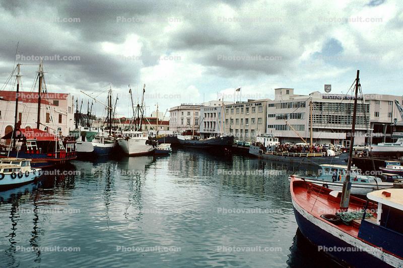 Saint George's Harbor, waterfront, Docks, Boats, Buildings