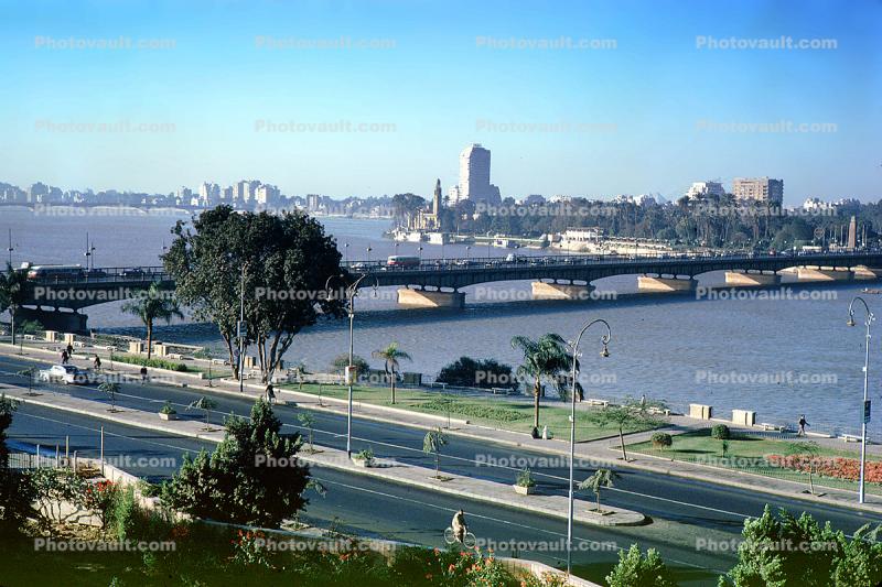 Nile River, Bridge