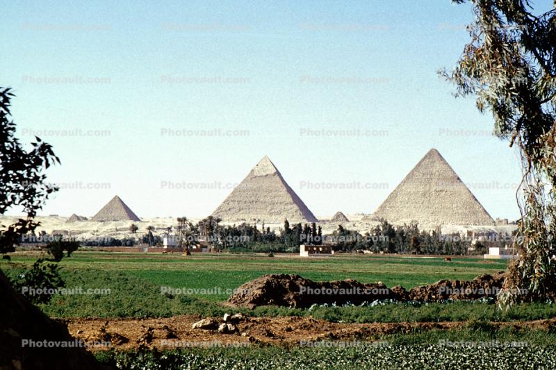 Pyramids of Giza, December 1964, 1960s