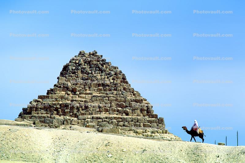Pyramid, Camel