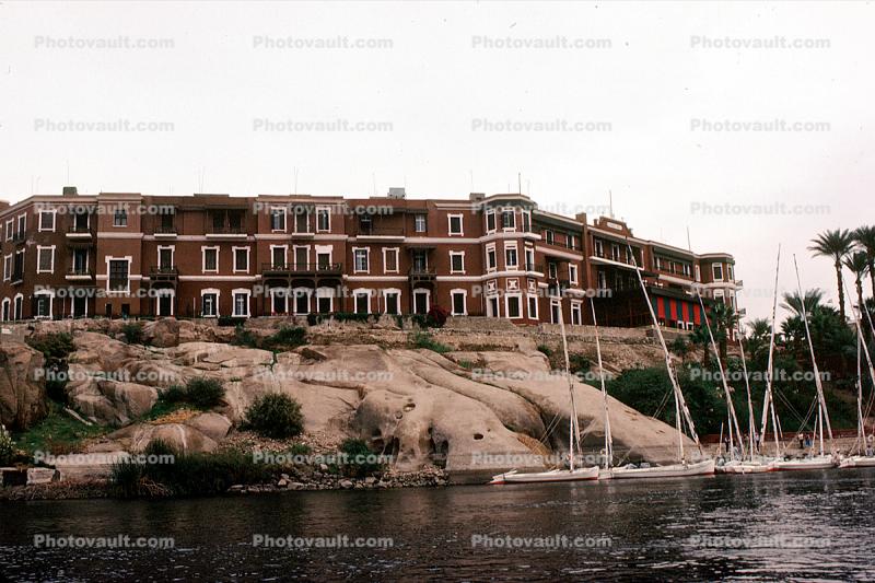 Dhow Sailing Craft, Nile River, Lateen sail, vessel, buildings