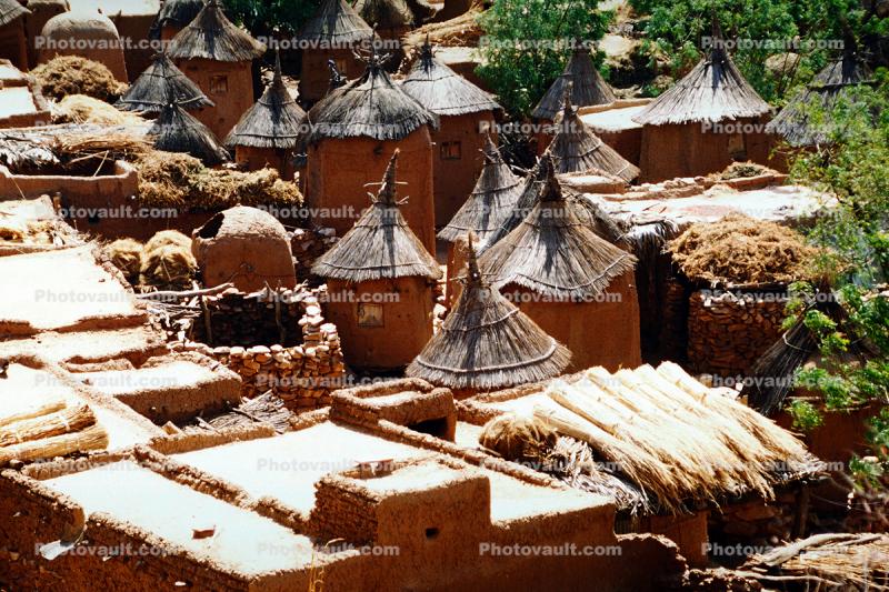 Homes, Grass Roofs, Building, Village, Dogon Country, Mopti Region, Sahil, Sahel