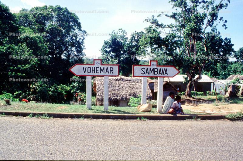 Vohemar, Sambava, signs