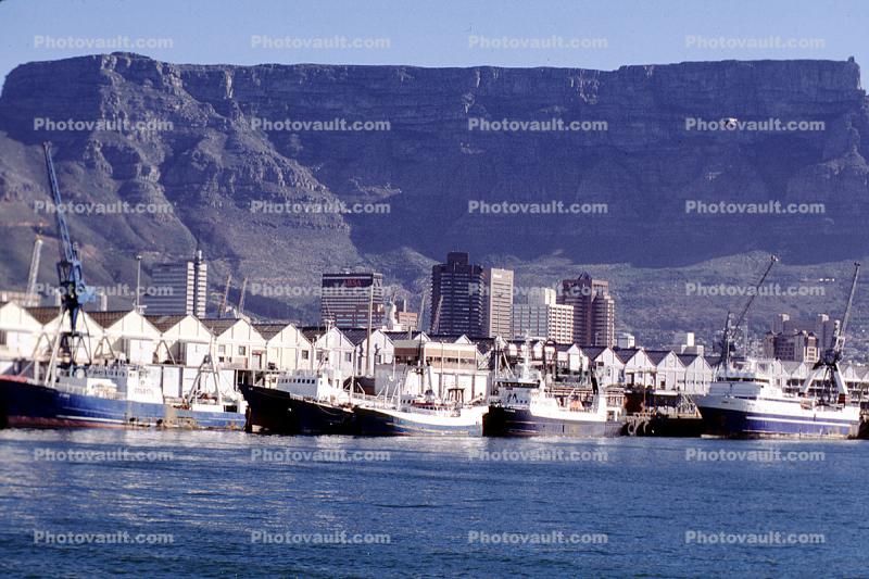 Victoria Wharf, Table Mountain, Docks, Waterfront, Buildings, Homes, Cape Town, Building