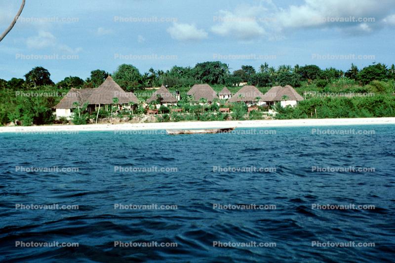 Thatched Roof buildings, beach, water, Grass Roof, building, Sod